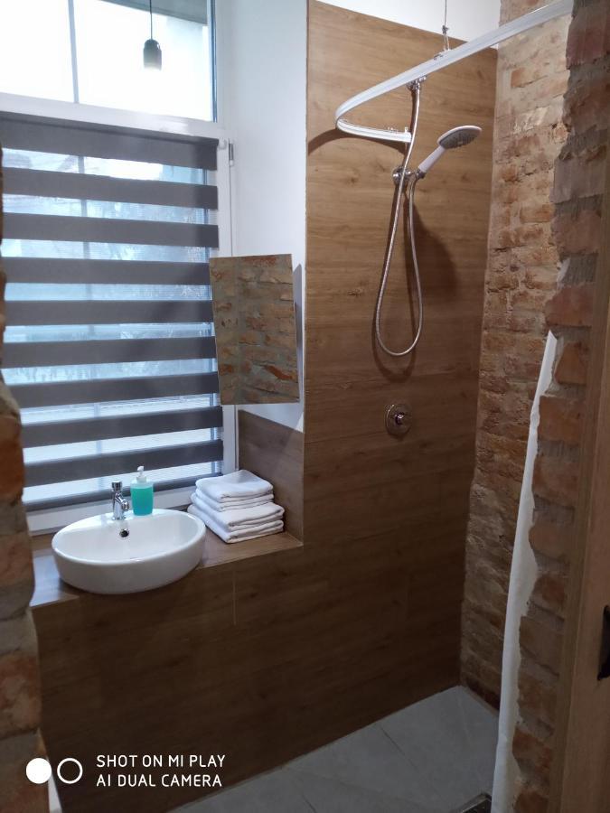 Gogol 14 Апартаменти В Історичному Центрі Міста Ujhorod Exterior foto