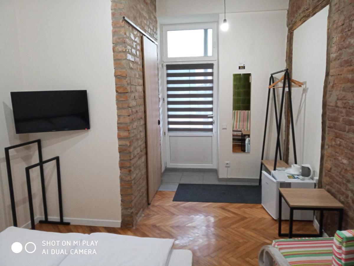 Gogol 14 Апартаменти В Історичному Центрі Міста Ujhorod Exterior foto